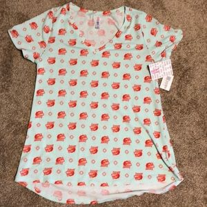 LuLaRoe Top with wolves